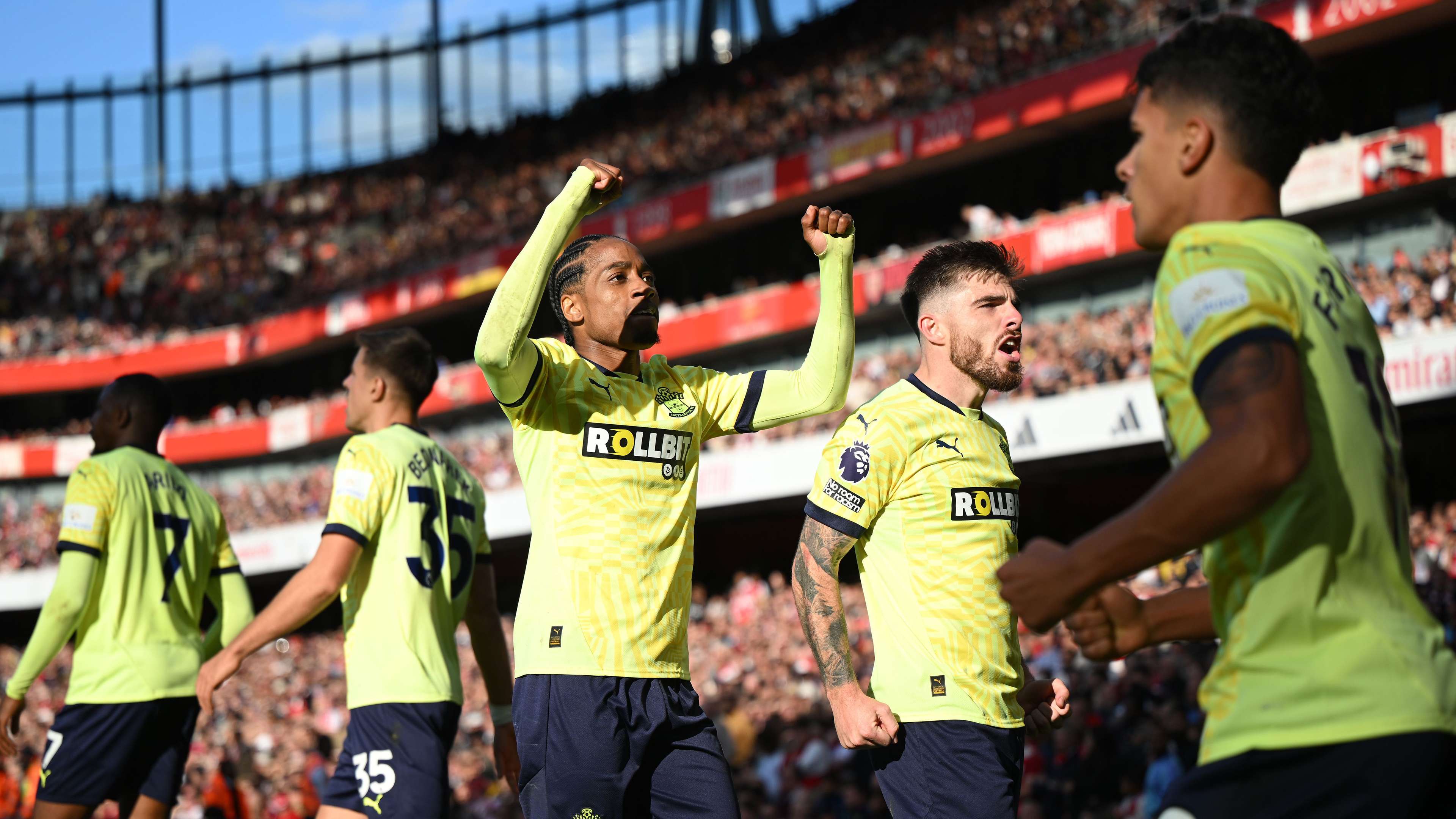 员背后的压 员背后的压